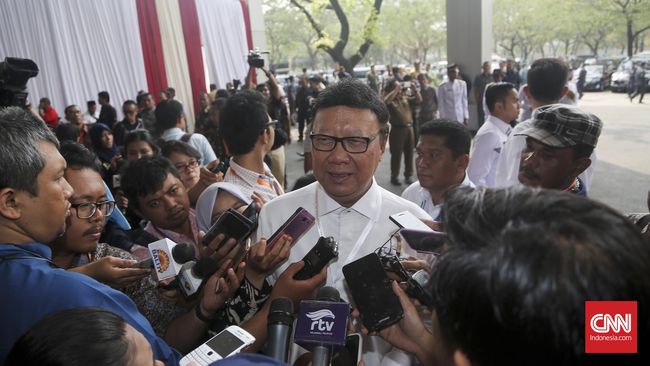 Menteri Tjahjo Minta Pilkada Lima Wilayah Ditunda 14 Hari
