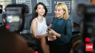 Artis Marshanda Beri Dukungan Moril pada OC Kaligis