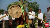 Todah (perisai) dan koret (penangkis). (CNN Indonesia/Silvia Galikano)