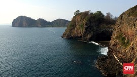 Dua Hari Satu Malam Terbius Keindahan Sangiang