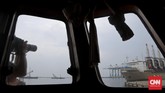 Presiden Joko Widodo juga berharap penyewaan PLTG terapung bisa menginsipirasi Indonesia untuk bisa membangun sendiri kapal pembangkit.(CNN Indonesia/Adhi Wicaksono)