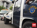 Dishub DKI Ancam Derek Kendaraan Parkir Liar saat Tahun Baru