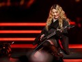 Bermimpi Liburan Bersama Anak, Madonna Datangi Pengadilan