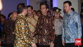 Kehadiran 4G LTE ini dianggap Rudiantara sebagai pemenuhan janji kepada Pak Ahok, karena dulu ia pernah diminta untuk mewujudkan infrastruktut Smart City. Foto: CNN Indonesia/Safir Makki
