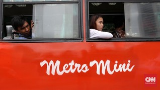 Nada Sesal dan Cerita Indah Penumpang Setia Metromini
