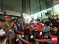 Dijemput Ratusan Aktivis, Bambang Widjojanto Tinggalkan KPK