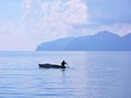 Mendayung ke Tengah Samudra Demi Membaca
