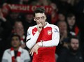Arsenal ke Puncak, Wenger Puji Oezil
