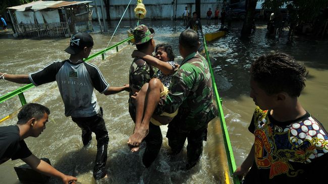 Jokowi Naikkan Tunjangan Babinsa, Bantah Tudingan Politis