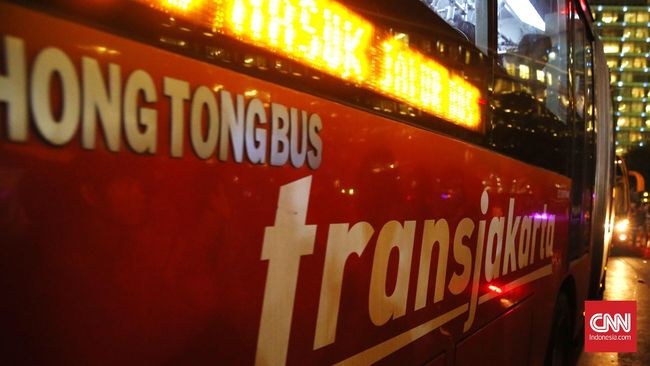 Ganjil-genap Diperluas, Penumpang Transjakarta Melonjak