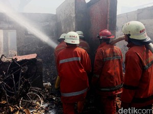 75 Petak Kontrakan dan 20 Rumah di Palmerah Jakbar Hangus Terbakar