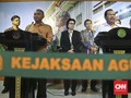 Jaksa Agung Minta Pertimbangan Deponering Kasus Samad-Bambang