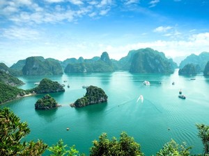Aduh, Ha Long Bay... Kamu Cantik tapi Kok Dipenuhi Sampah Sih!