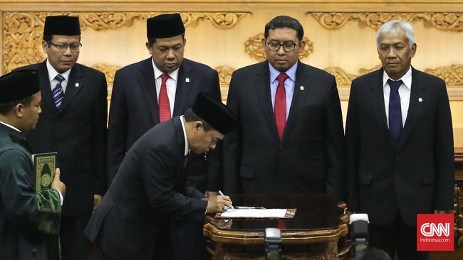 Fadli Zon: Fahri Hamzah Tak Bisa Dilengserkan Begitu Saja