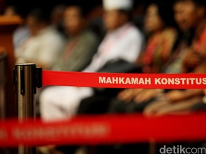 Gugatan Agar Cagub Bisa Diusung Ormas Ditarik dari MK