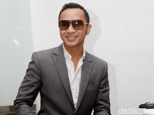 Giring Manggung Lagi, Grogi Lagi