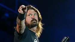 Dave Grohl Ngaku Punya Anak di Luar Nikah, Minta Ampun ke Istri