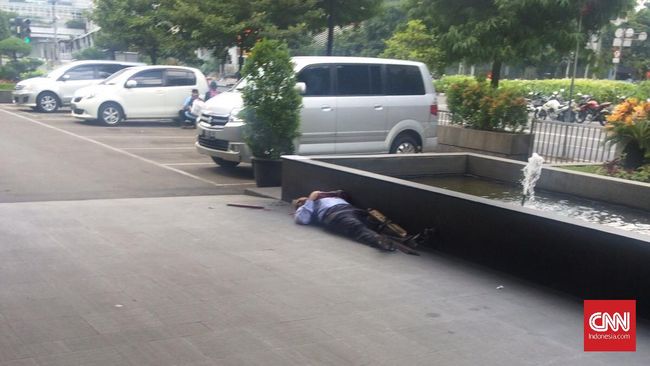 Polisi Amankan Lokasi Ledakan di Kawasan Sarinah