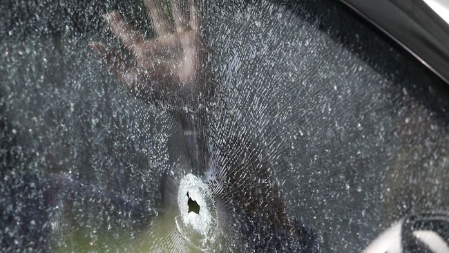 Sopir Truk Diduga Terkena Peluru Nyasar di Tol Meninggal