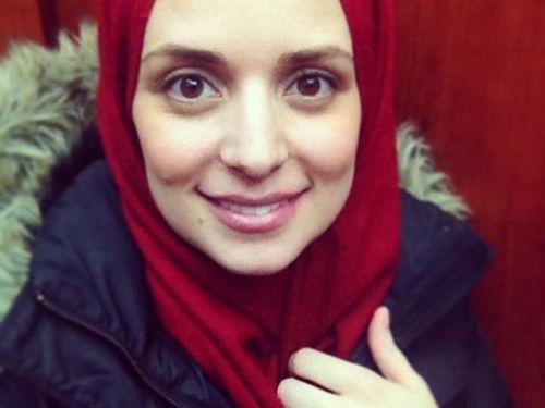 Foto: Intip Gaya Reporter Berhijab Asal Illinois, Mariam Sobh 1 Foto: Intip Gaya Reporter Berhijab Asal Illinois, Mariam Sobh 1