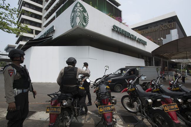 Polisi Jaga Tiap Gedung Lingkar Istana Sejak November 2015