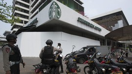 Polisi Jaga Tiap Gedung Lingkar Istana Sejak November 2015
