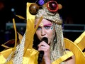 Miley Cyrus Geser Gwen Stefani dari Kursi Juri The Voice