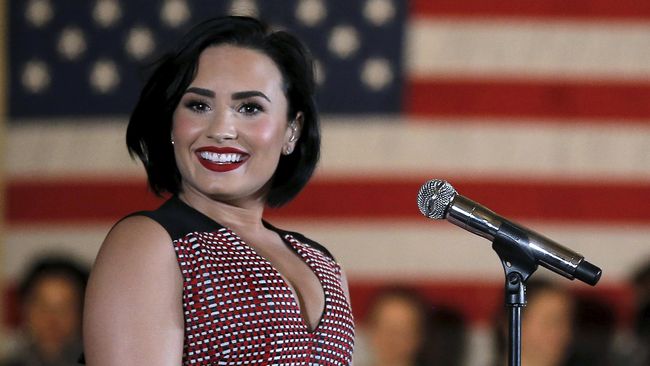 Ibunda Bangga Demi Lovato 90 Hari Bebas Narkoba