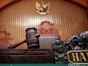 Eks Dirut Inhutani V Didakwa Terima Suap Rp 2,5 M demi Manfaatkan Hutan