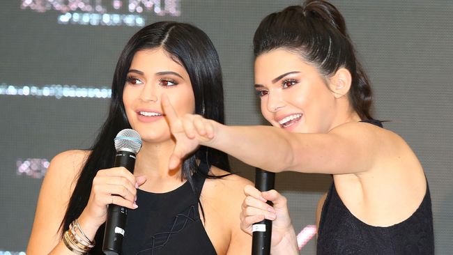 Koleksi Terbaru Kreasi Kendall dan Kylie Jenner
