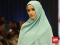Tips Jaga Kelembapan Rambut Wanita Berhijab