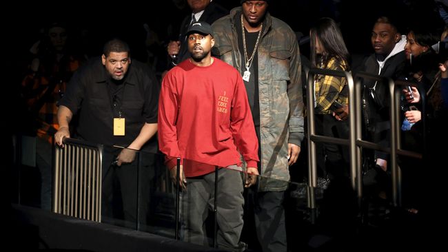 Kanye West Tak Diundang ke Pesta Donald Trump