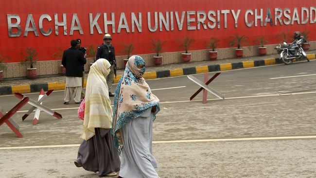 Usai Diserang Dosen di Kampus Pakistan Boleh Bawa Senjata Usai Diserang Dosen di Kampus Pakistan Boleh Bawa Senjata