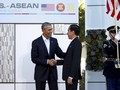 Pulang ke Tanah Air, Jokowi Transit di Guam