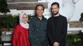 CEO Twitter Jack Dorsey berpose bersama setelah Presiden Jokowi dan Iriana berkunjung ke kantor pusat mikroblogging tersebut (Dok. Twitter Studio (@TwitterStudio)