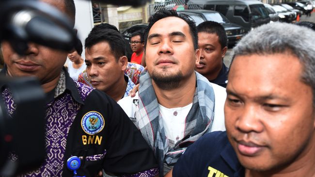 Cerita Soal Ruhut, 'Curhat' Dewi Persik dan Saipul Jamil