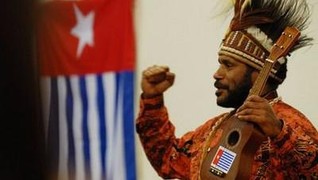Jejak OPM hingga China Tolak Kapal Perang AS