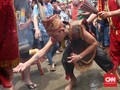 Wakil Sekjen MUI Diadang Suku Dayak Kalbar