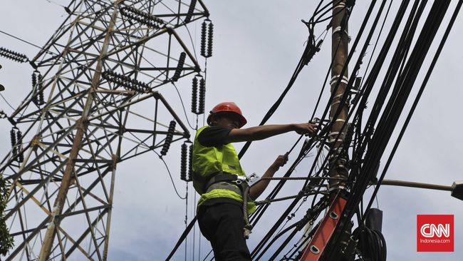 PLN Pulihkan 68 Persen Jaringan Listrik di Wamena - CNN Indonesia