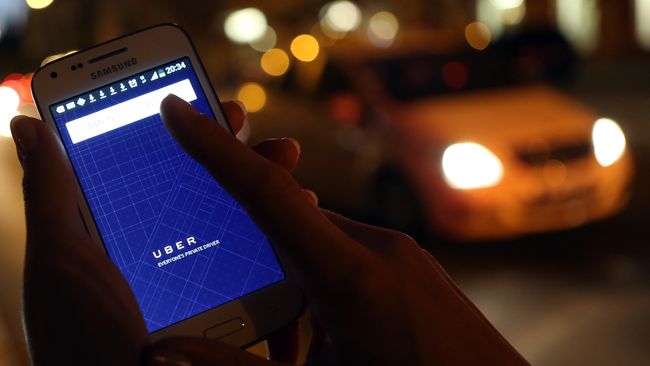 Uber Pastikan Mitra Sopir Ikut Uji KIR dan Punya SIM A