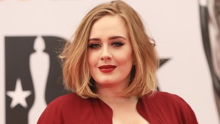 Adele Teken Kontrak Rp1,8 Triliun dengan Sony