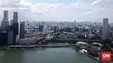 Selain ikon-ikon Singapura, pengunjung juga bisa menikmati pemandangan menawan berupa deretan gedung pencakar langit yang menjadi pusat bisnis negara ini.