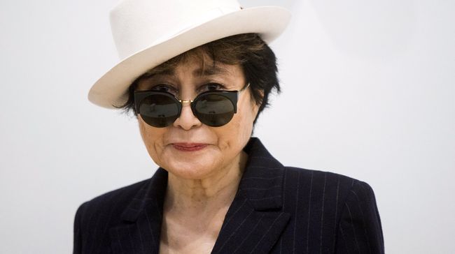 Batu Bertulisan Tangan Yoko Ono Dicuri dari Museum