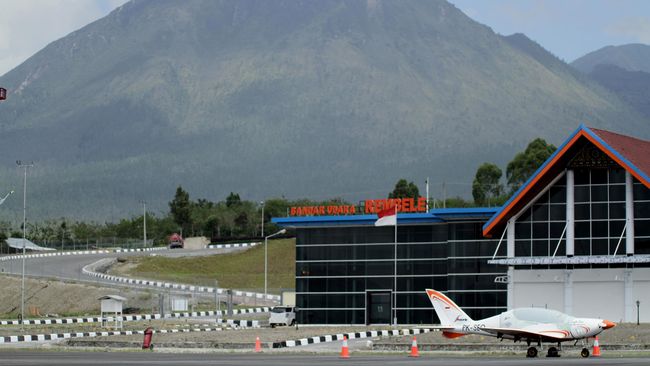 Presiden Jokowi Resmikan Pengembangan Bandara Rembele Aceh