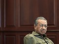 Terima Politikus Pembelot UMNO, Mahathir Dianggap Berkhianat