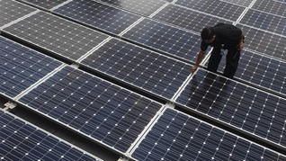 Pemerintah Dianggap Hambat Penggunaan Panel Surya di Industri