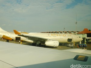 Pesawat Rem Mendadak Jelang Lepas Landas, Penumpang Trauma