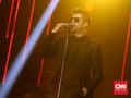 Robin Thicke Rayakan Natal dengan Bertunangan