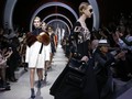 Dior Bawa 'Luar Angkasa' ke Panggung Paris