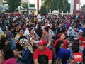 Warga Jakarta Rela Bangun Pagi Buta untuk Saksikan Gerhana